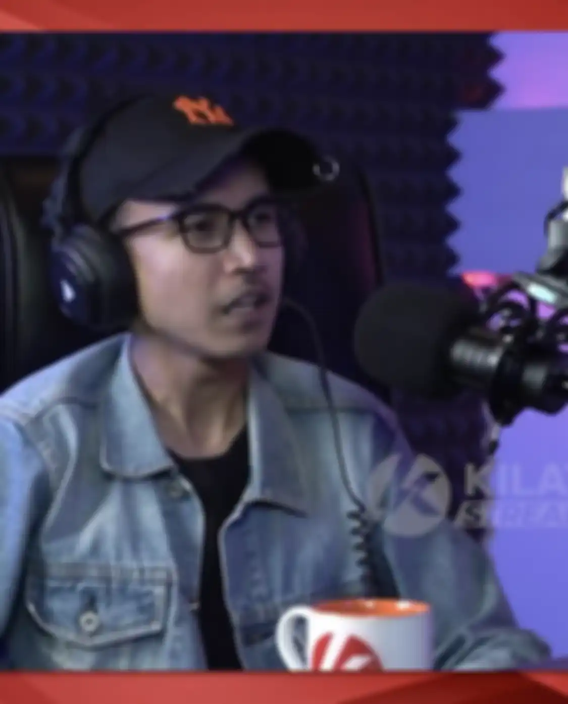 Sebelum ditangkap, Adam Deni yang berani mengunggah foto dokumen ke media sosial sudah mendapatkan peringatan dari Wirang Birawa. 