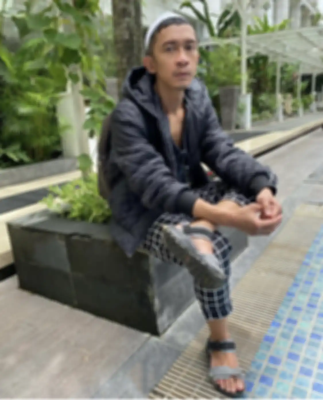 Potret terkini Aming yang membuat netizen bertanya-tanya. Umi Pipik sampai ikut buka suara.
