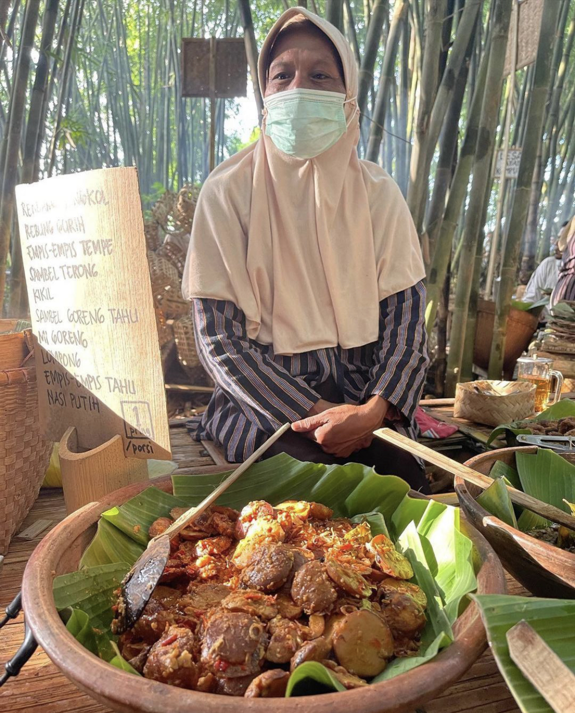 Inilah 10 foto tempe hasil olahan chef kelas dunia yang bikin kita bangga. Ternyata bukan hanya tempe mendoan lho!