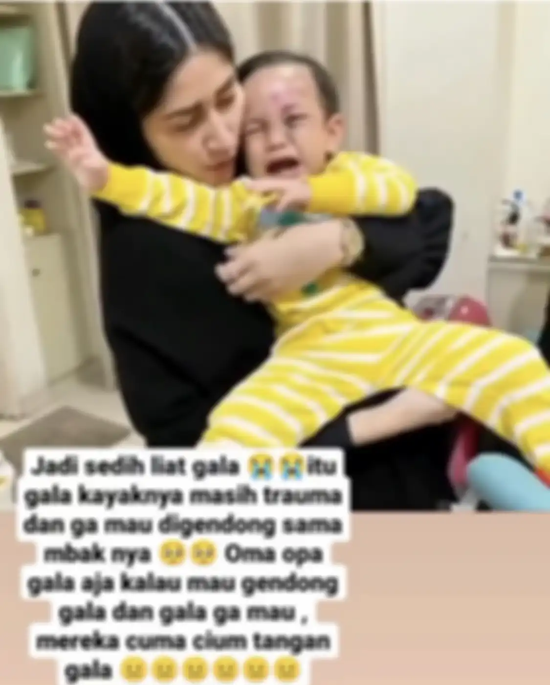 Terlepas dari foto Gala Sky berontak digendong sahabat Vanessa Angel, keluarga Bibi Andriansyah mengungkap fakta mengejutkan.