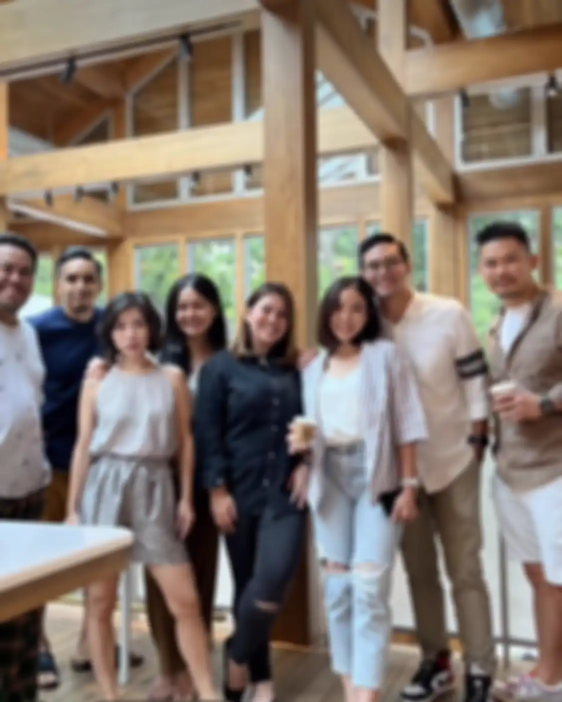 Gisella Anastasia sengaja mengunggah foto ngopi bareng pacar baru. Ternyata Rino Soedarjo kepo soal ini. 