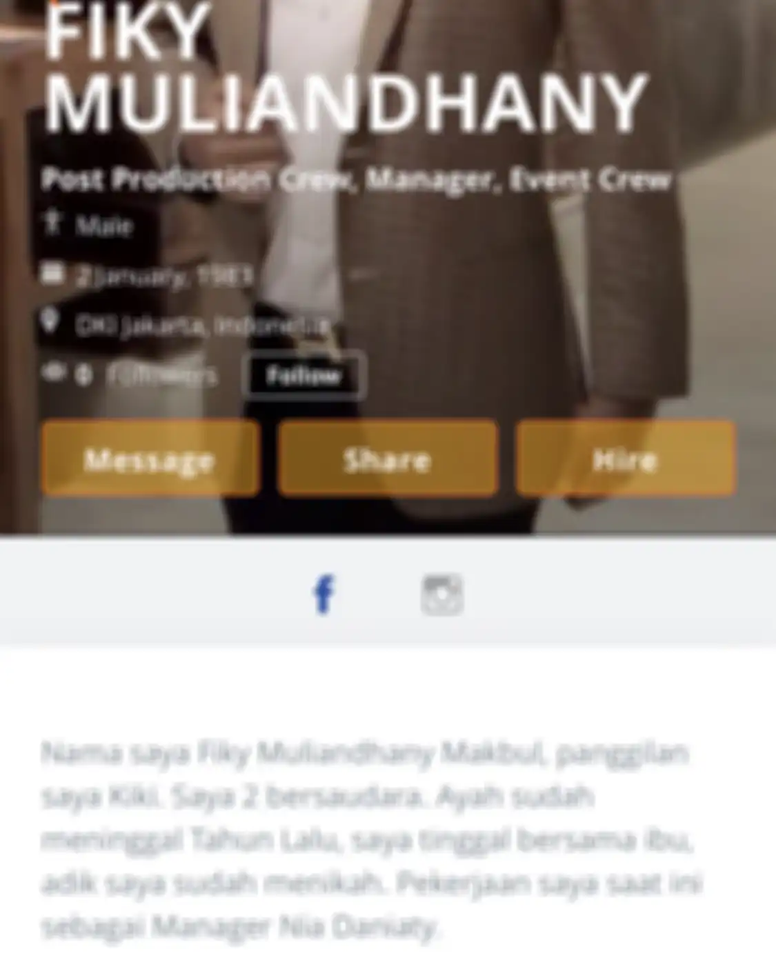 Foto profil Fiky Muliandhany disorot netizen. Sebelumnya foto manajer Nia Daniaty ini memang tak banyak beredar di media sosial.