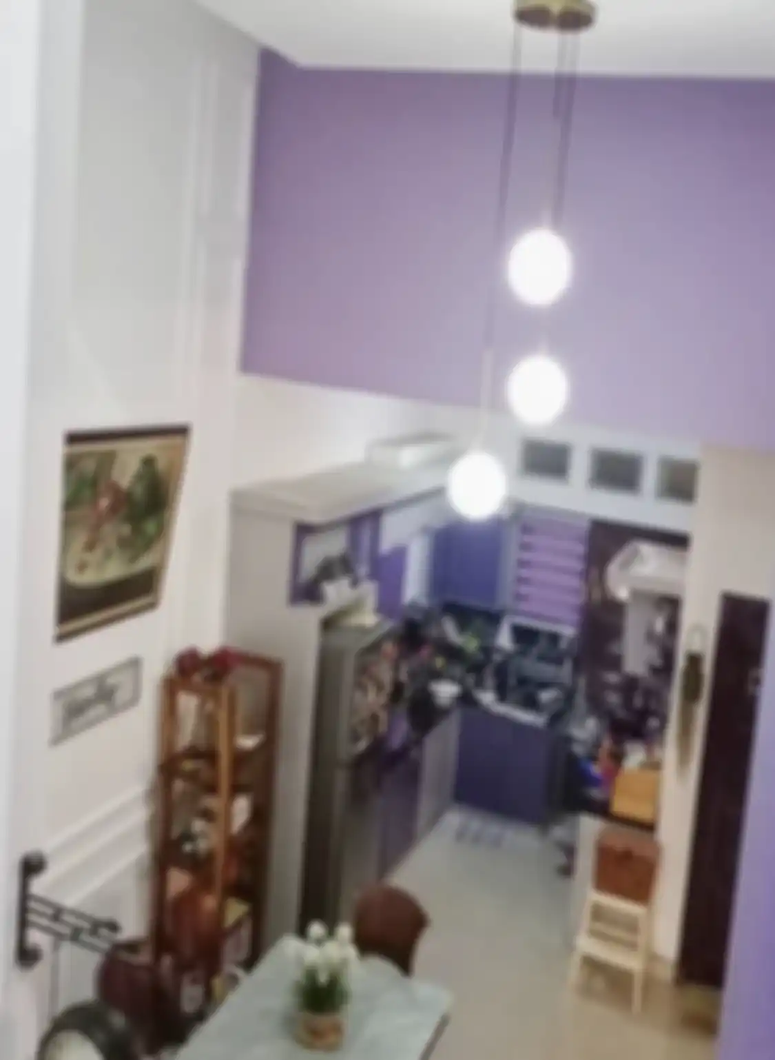 Wajah pemilik rumah mungil semakin berseri-seri gara-gara meniru desain plafon dapur modern ini. 8 foto inspirasinya jadi dibahas.