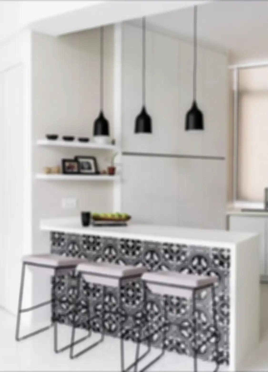 Desain dapur kecil mini bar banjir pujian karena mengubah wajah rumah mungil. Kuncinya kitchen set. Ini 8 foto hasilnya. 