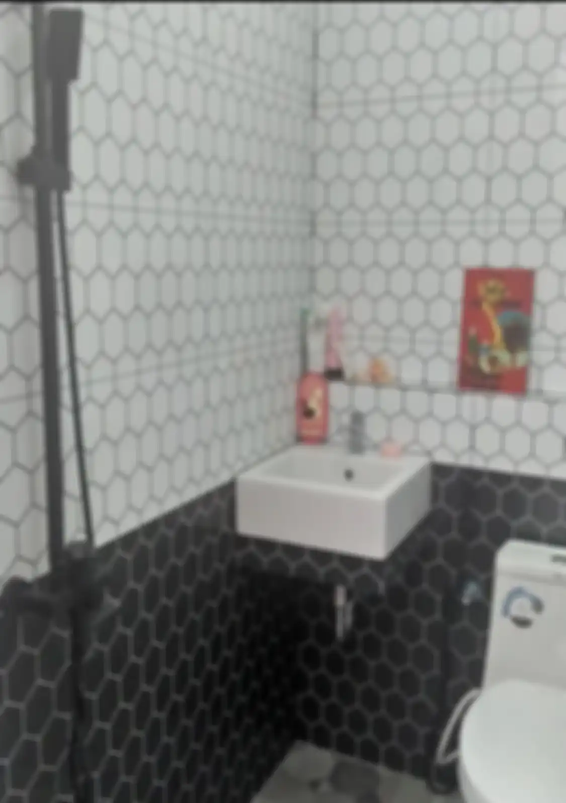 Model kamar mandi sederhana tapi mewah bikin pemilik rumah mungil senyum-senyum bangga. Begini 9 foto desainnya.