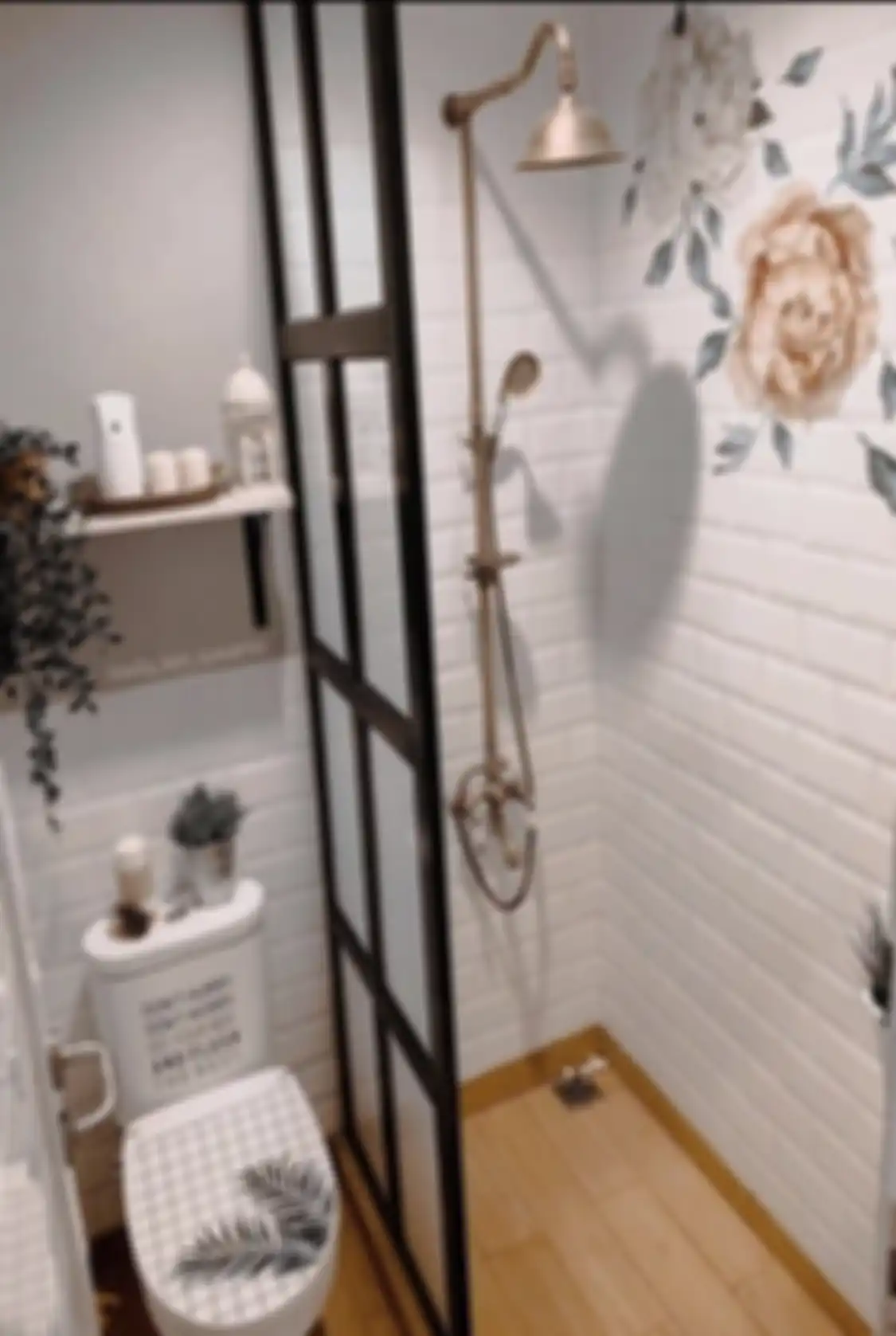 Model kamar mandi sederhana tapi mewah bikin pemilik rumah mungil senyum-senyum bangga. Begini 9 foto desainnya.