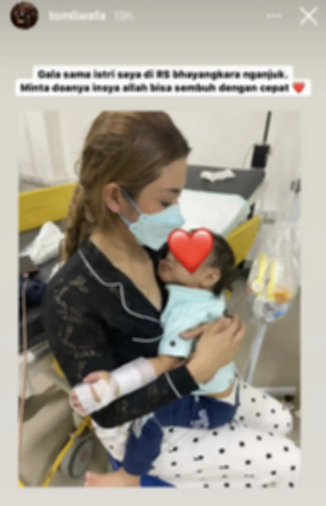 Tom Liwafa mengunggah foto kondisi anak Vanessa Angel yang berhasil selamat dari kecelakaan maut. 