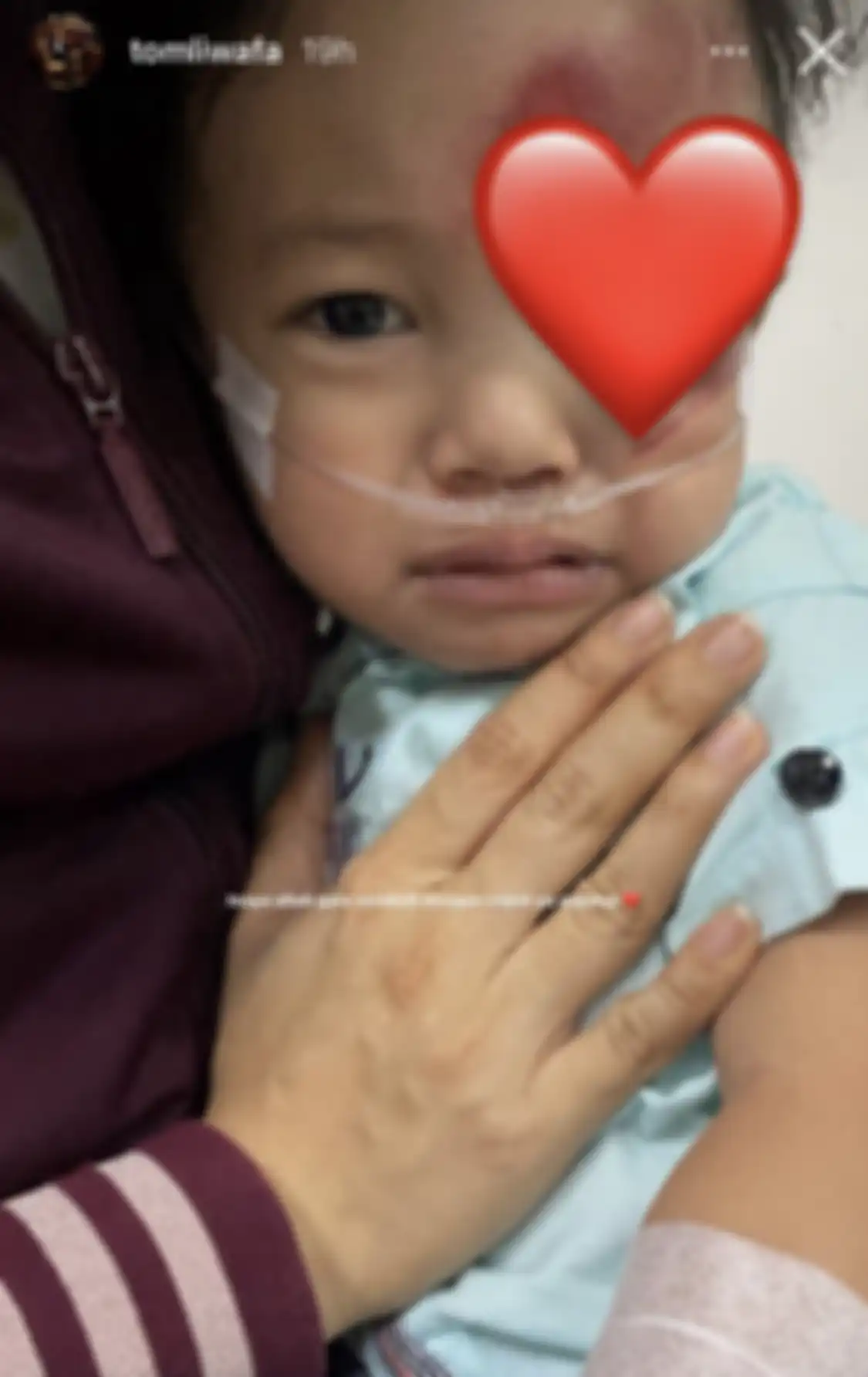 Di tengah penasaran netizen, Crazy Rich Surabaya Tom Liwafa mengunggah foto kondisi anak Vanessa Angel yang berhasil selamat dari kecelakaan maut. 