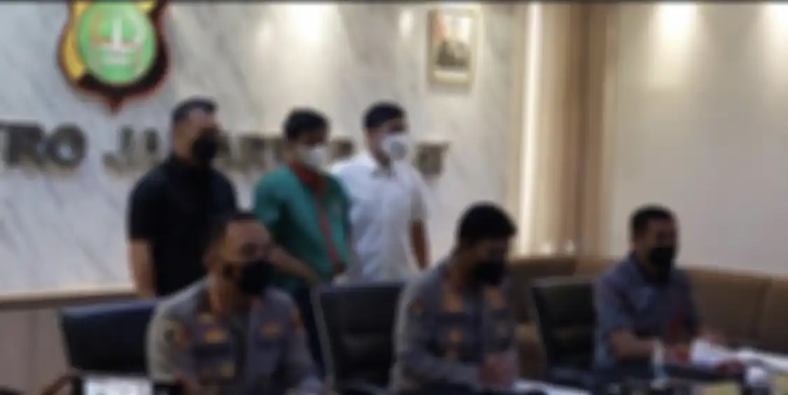 Andrie Bayuajie ditangkap gegara kasus narkoba. Giatris Kahitna ini ternyata sudah dapat peringatan dari peramal Hard Gumay. 