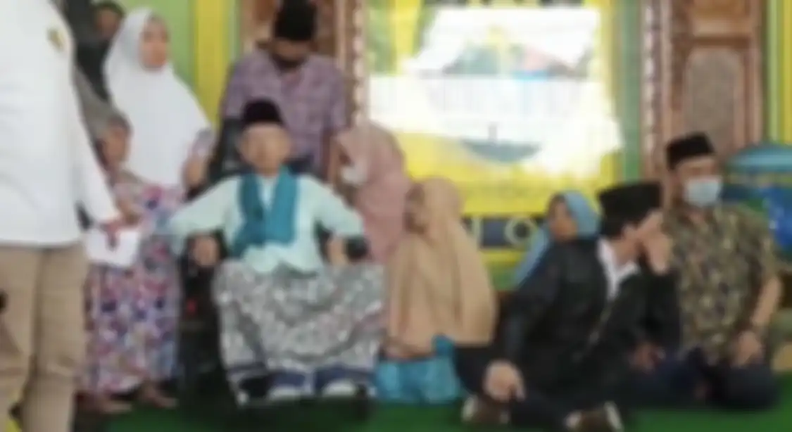Ayah Bechi yang juga pemilik Ponpes Shiddiqiyyah Jombang ditemui Kapolres Jombang dalam kondisi begini saat anak mau ditangkap.