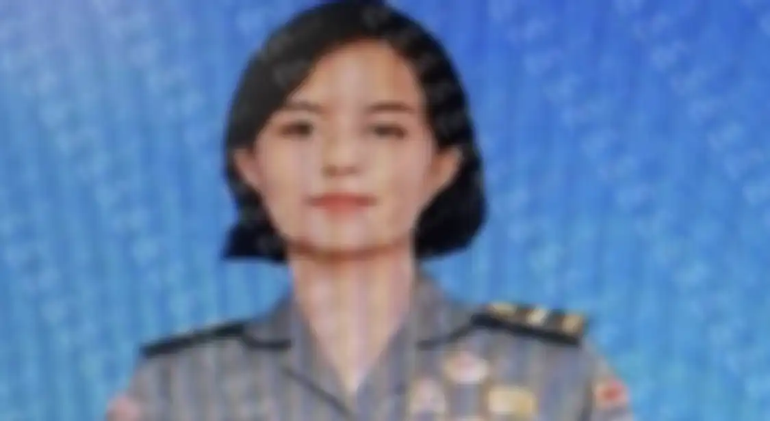 Prajurit Kowad Letda Caj K Grace Ersi Rooman ikit terancam masuk bui karena ulah Mayor Bagas. Foto wajahnya sampai disebarkan.