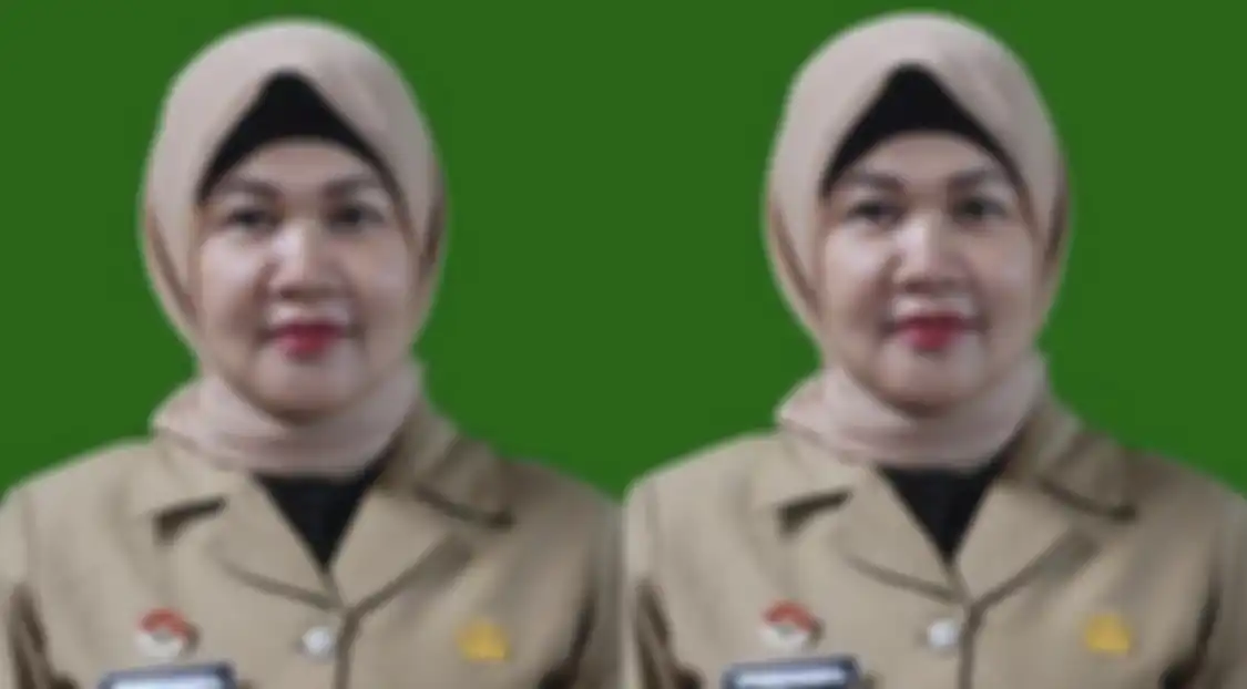 Kasubag Rumah Tangga dan Aset DPRD Jambi Kadarisna yang mobil dinasnya mengalami kecelakaan bawa penumpang tak berbusana.