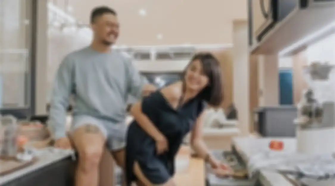 Inilah 6 artis Indonesia yang ternyata masih tinggal di rumah kontrakan. Nomor terakhir malah sampai nangis lihat kondisi suaminya.
