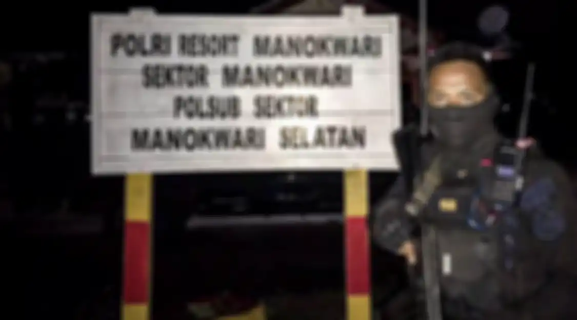 Bharada E disebut sempat marah seniornya ngeles begini. Hasil lie detector Bripka Ricky jujur. Foto adegan rekonstruksi disinggung.