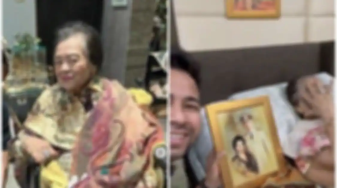 Inilah deretan foto rumah mwwah Mami Popon nenek Raffi Ahmad yang jarang terekspos. Ruang tamunya dipenuhi dekorasi ini.