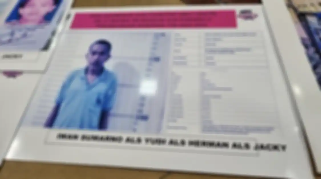 Motif pemulung menculik bocah perempuan di Jakpus dikantongi polisi. Foto tampang pelaku yang mantan narapidana bikin geram.