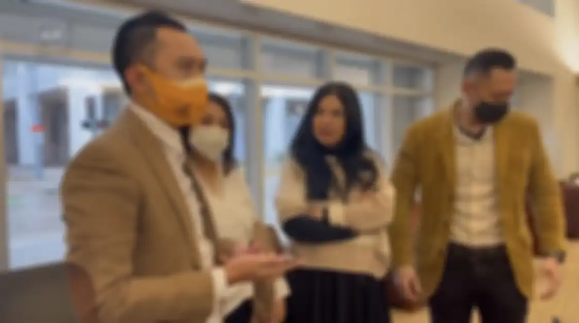 Mantan Presiden SBY menjalani operasi kanker prostat. SBY menjalani operasi di Mayo Clinic didampingi kedua anaknya, AHY dan Ibas.