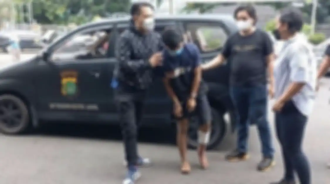 Foto tampang dalang pembunuhan Chef Vicky Firlana disebarkan. Motifnya menyewa pembunuh bayaran terungkap.