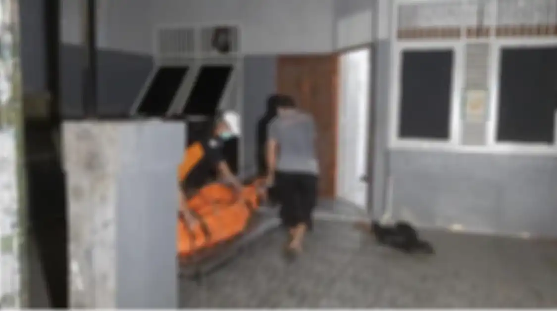 Satu keluarga yang tewas di Kalideres ternyata terlilit utang ke sosok ini. Anak sampai memelas pinjam uang.