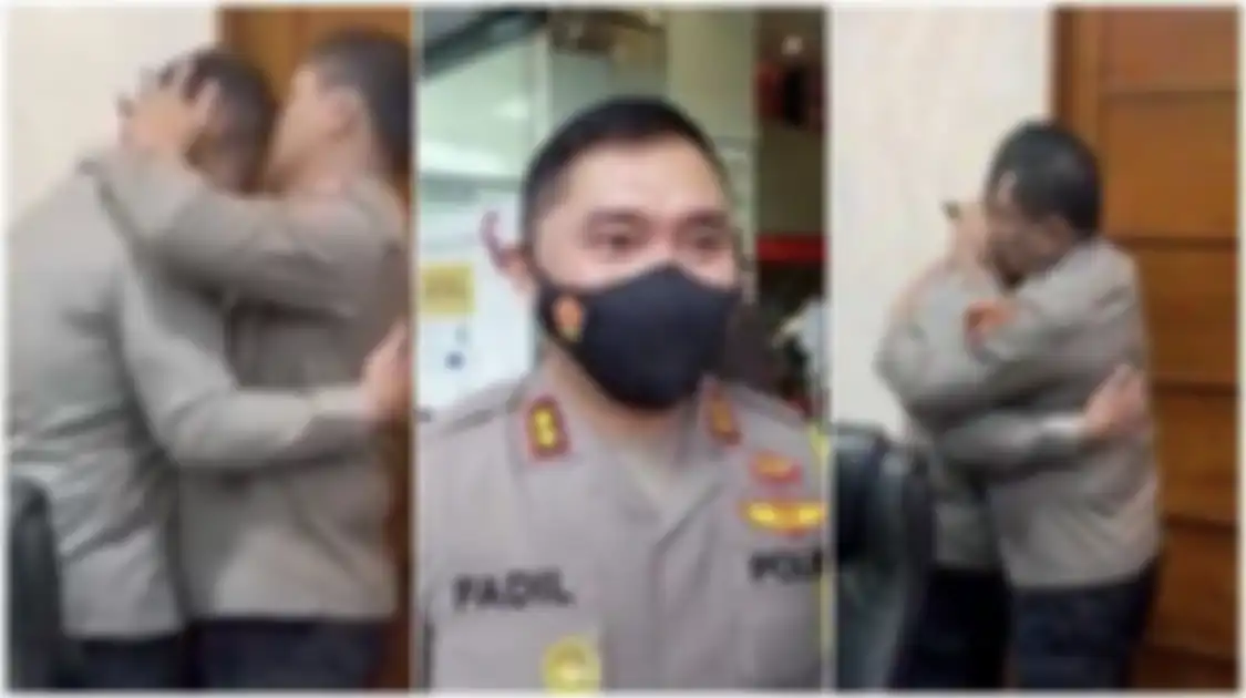 Kapolda Metro Jaya Irjen Fadil Imran yang anak buahnya ditahan kasus Ferdy Sambo ternyata besanan sama petinggi Polri. 