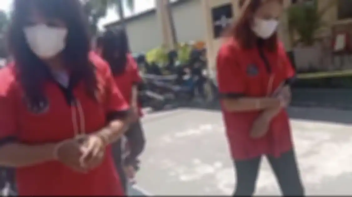 Setelah diselidiki lebih lanjut, Polda NTB mengungkap fakta mengejutkan di balik aksi keluarga copet di Sirkuit Mandalika.