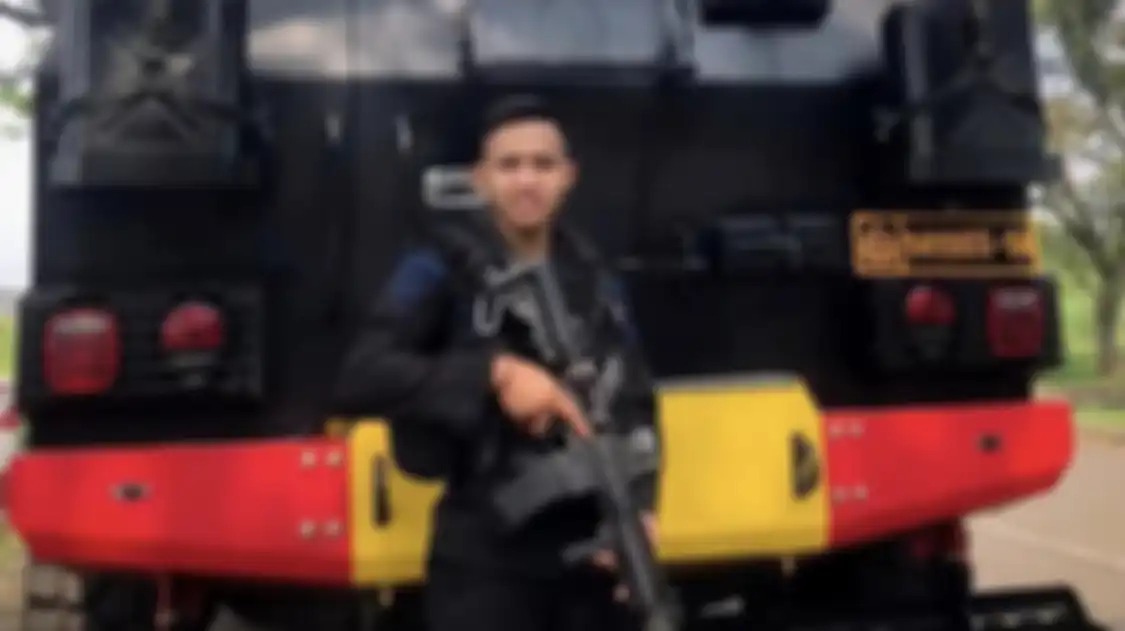 Bharada E yang ditahan di Rutan Bareskrim akhirnya mau bicara dari hati ke hati demi lakukan ini. Irjen Ferdy Sambo belum jadi tersangka.