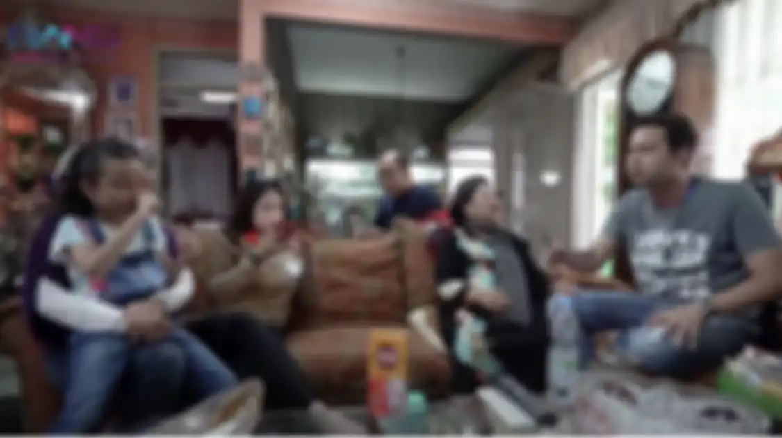 Inilah deretan foto rumah mwwah Mami Popon nenek Raffi Ahmad yang jarang terekspos. Ruang tamunya dipenuhi dekorasi ini.