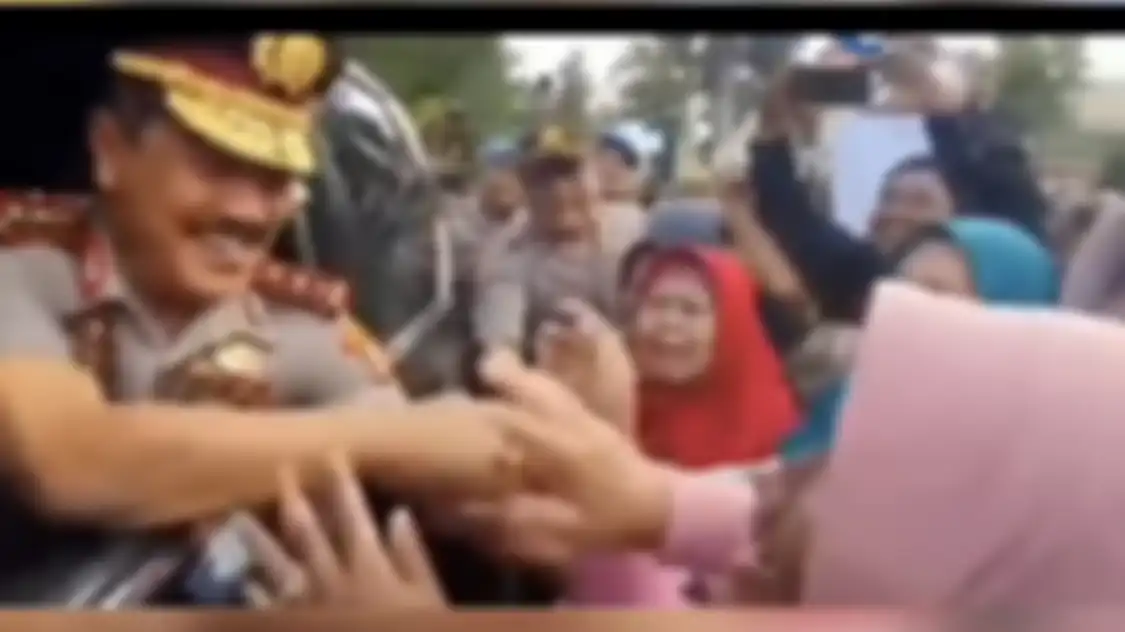 Tabiat asli Kabareskrim Komjen Agus Andrianto yang murka istri Ferdy Sambo berbohong terkuak usai pipinya dicubit sosok ini.