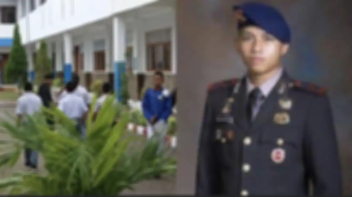 Bharada E sampai harus dipaksa orangtua ikut tes polisi. Richard Eliezer belum genap setahun kerja di rumah Irjen Ferdy Sambo.