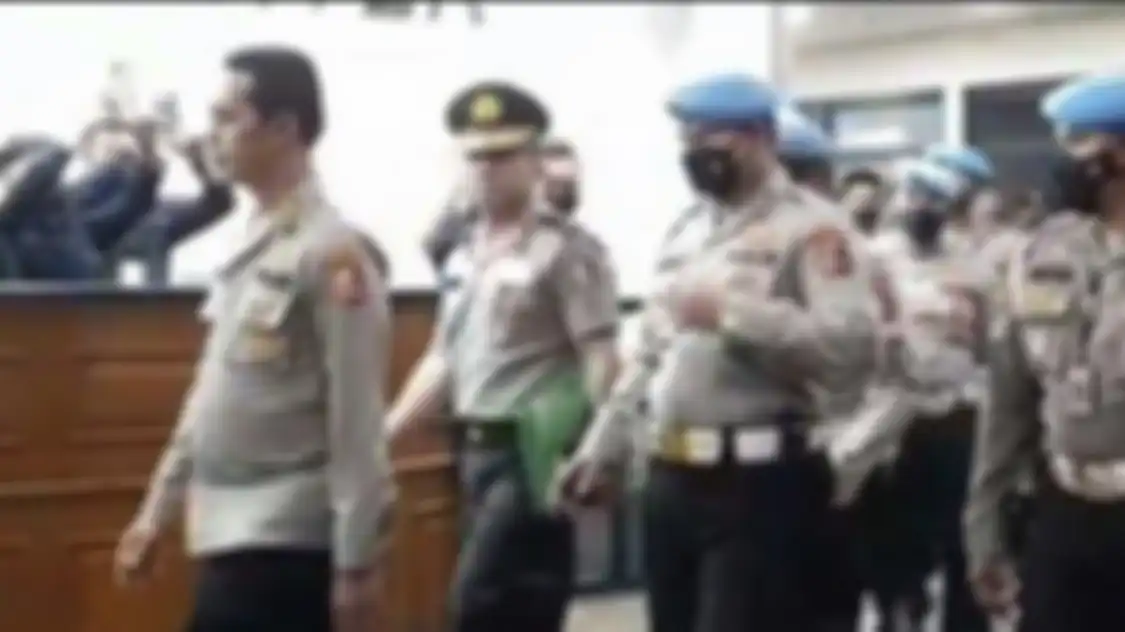 Petinggi Komnas HAM sampai wanti-wanti bagini ke Tim Khusus Polri. Suami Putri Candrawathi punya sifat manipulatif. Foto ini buktinya. 