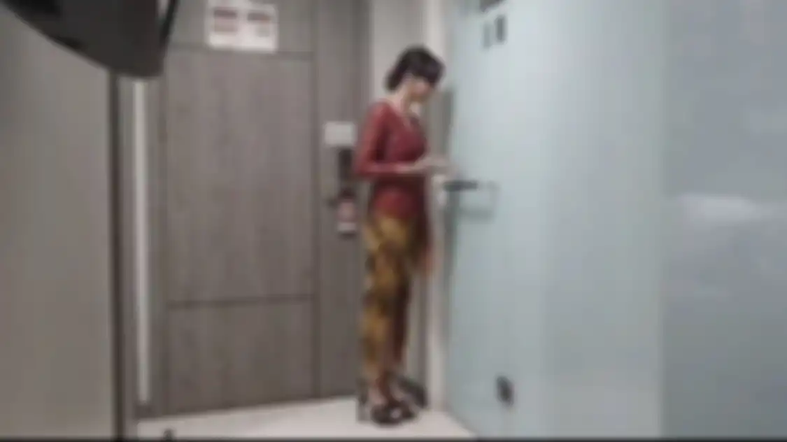Tato milik pemeran video viral 16 menit tersingkap. Foto wanita kebaya merah dalam posisi begini sampai dicari-cari netizen.