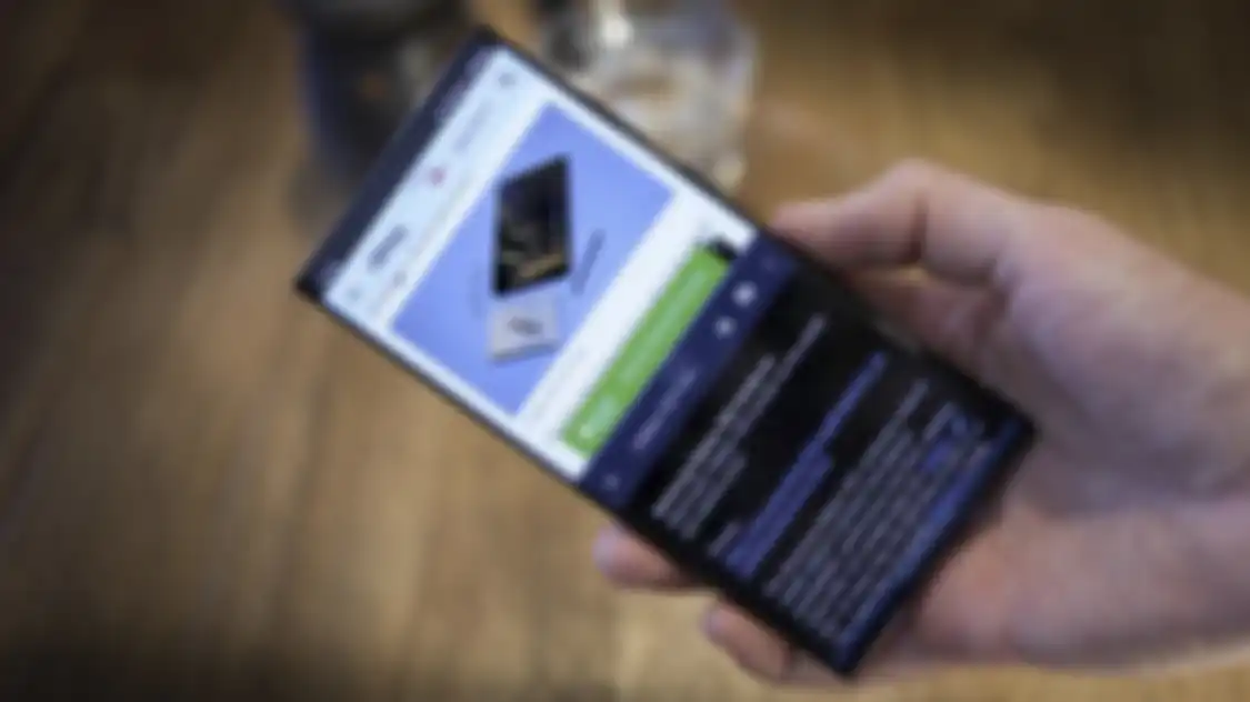 Kamera HP Samsung Galaxy S22 Ultra mampu mengungguli Sony Xperia 1 III dengan mampu membuat foto begini. 