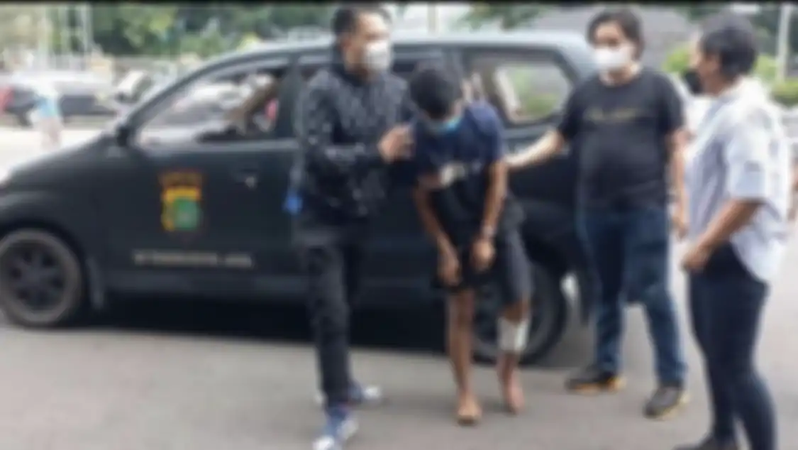 Foto tampang Lelih Mawalih yang menjadi dalang pembunuhan Fiky Firlana jadi sorotan. Ternyata punya harta dari bisnis ini. 