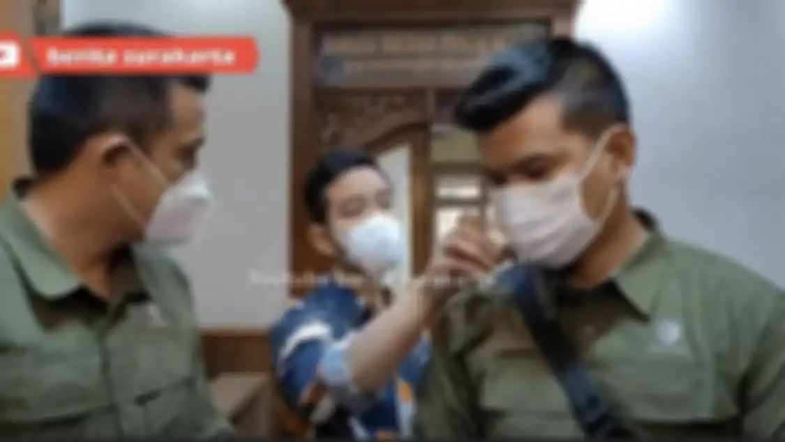 Begini alasan Wali Kota Solo Gibran Rakabuming enggan buka foto wajah korban pemukulan Paspampres. Komandannya kalang kabut. 