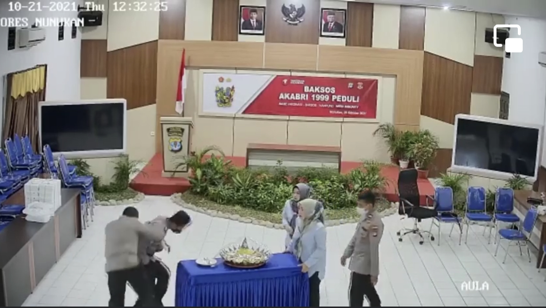 Foto tampang Kapolres Nunukan yang menganiaya anggotanya sendiri beredar di media sosial. Begini nasibnya sekarang. 