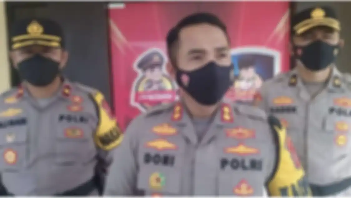 Kapolres Cianjur AKBP Doni Hermawan yang membantah keterangan Nur istri muda penyidik Polda Metro Jaya.