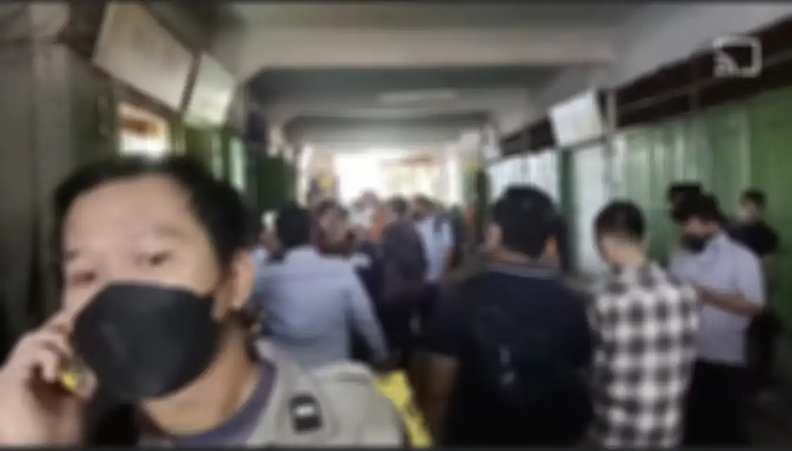 Kondisi toko emas usai perampokan yang terjadi di Pasar Simpang Limun, Medan. Foto korban tembak dalam peristiwa perampokan toko emas di Medan beredar di media sosial. 