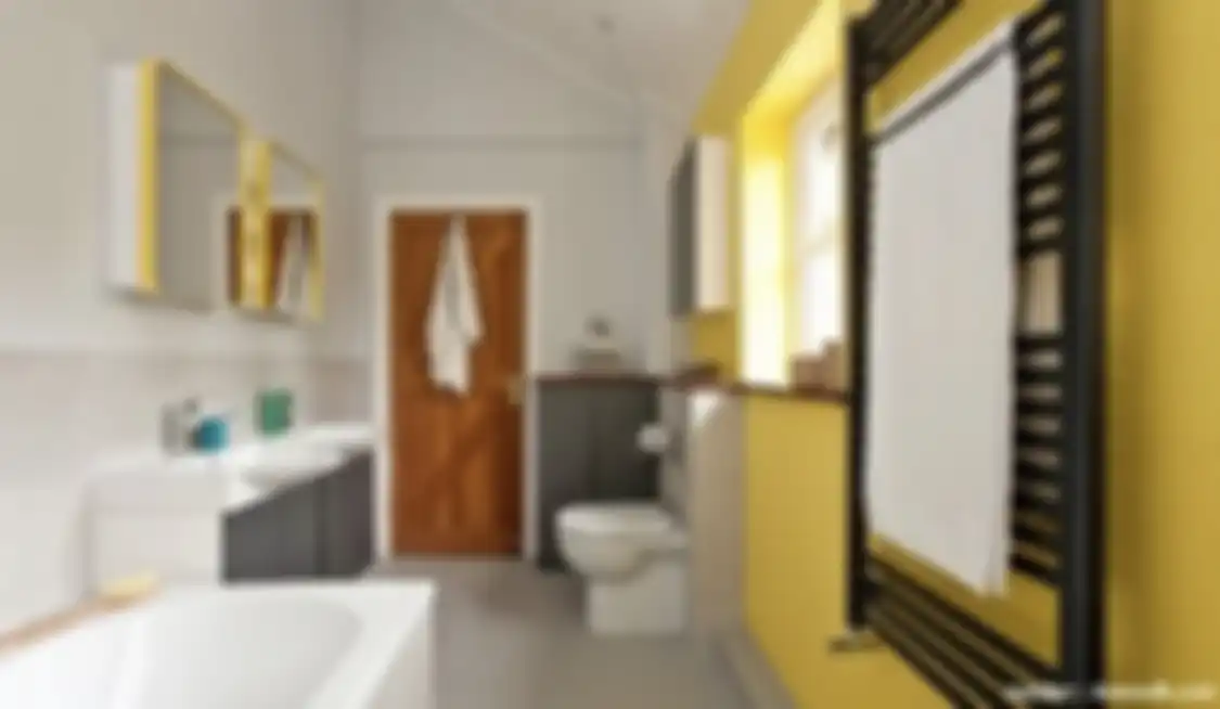 Dengan berani meniru dekorasi warna mencolok, pemilik rumah minimalis dapat foto interior kamar mandi mungil seperti begini.