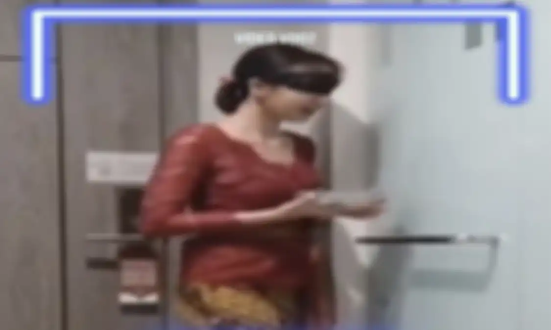 Foto wajah wanita memakai kebaya merah terlanjur bikin geger netizen satu Indonesia. Link video viral 16 menit kian meresahkan.
