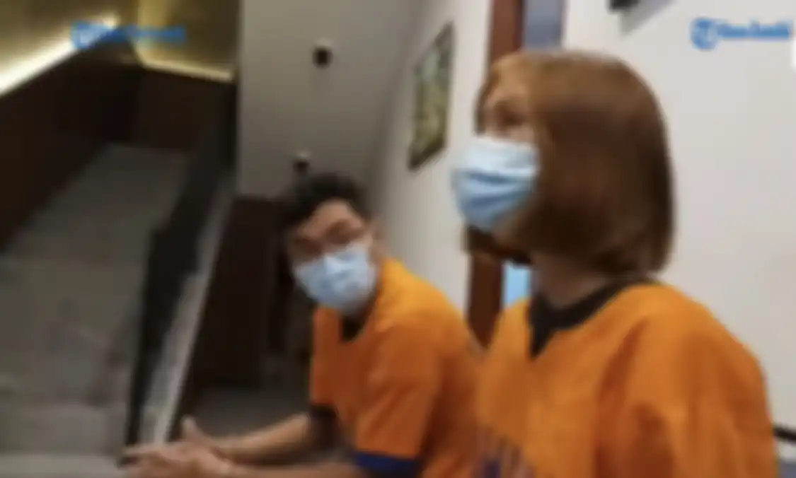 Wanita asal Denpasar Bali ikut ditangkap polisi. Dia berani melakoni adegan tabu di video kebaya merah. ini foto wajahnya.