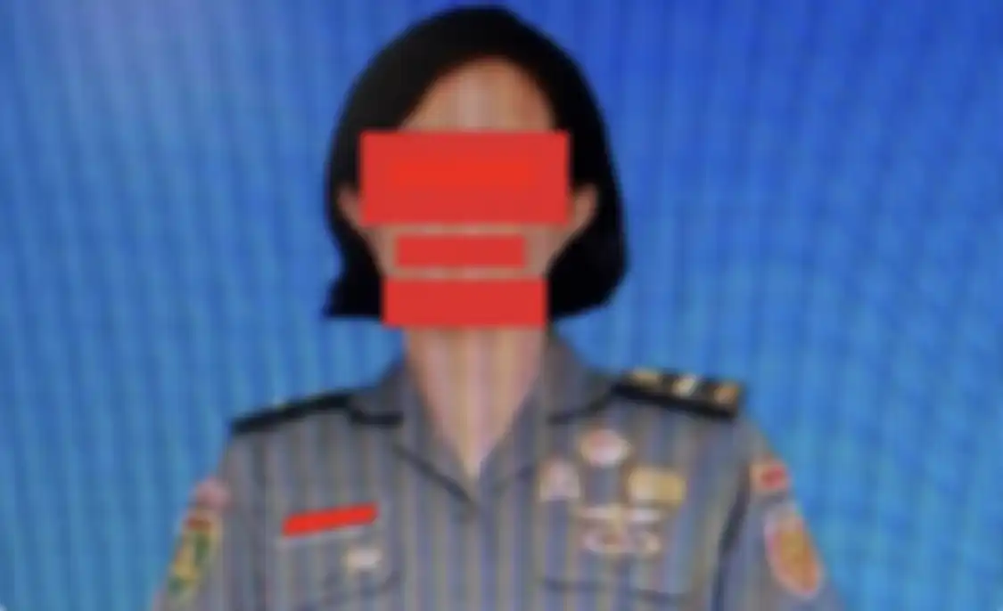 Letda Caj Grace Ersi Rooman ternyata selingkuh dengan Mayor Bagas Firmasiaga perwira Paspampres. Foto Letda Kowad disebarkan.