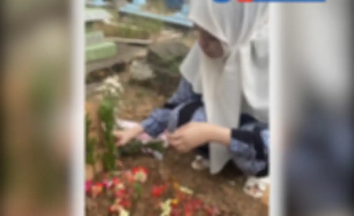 Damsir Khalik suami Brigadir Suci Darma cuma dapat hukuman begini usai terbukti selingkuh. Foto sang polwan kubur bayinya bikin nyesek.