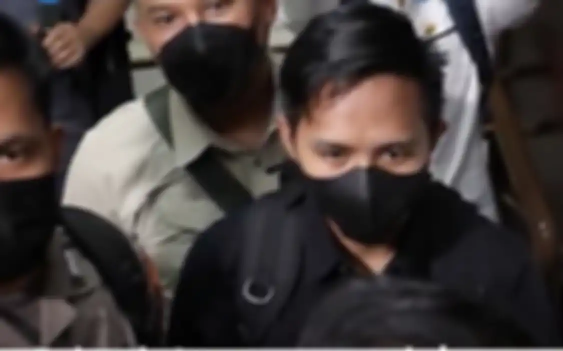 Ternyata begini cara pengacara bikin Bharada E ungkap fakta sebenarnya. Irjen Ferdy Sambo diduga ribut dengan istrinya sebelum Brigadir J tewas.