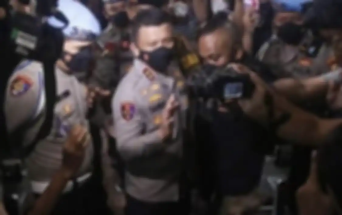 Fahmi Alamsyah sosok pembuat press release baku tembak sesama polisi di rumah dinas Ferdy Sambo dikuliti. Foto terkininya lenyap.