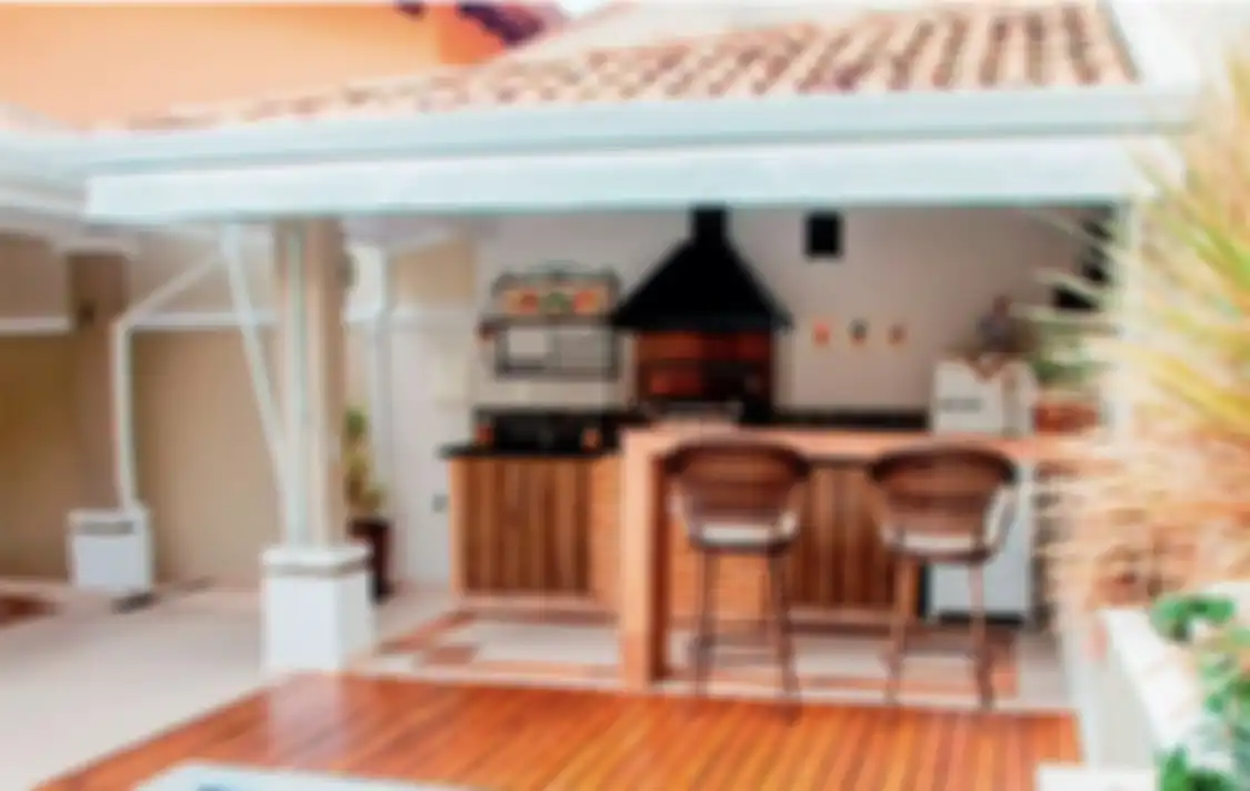 Desain kanopi dapur terbuka dibuat dengan model berbeda agar memberikan keteduhan. 15 foto aplikasinya jadi inspirasi. 