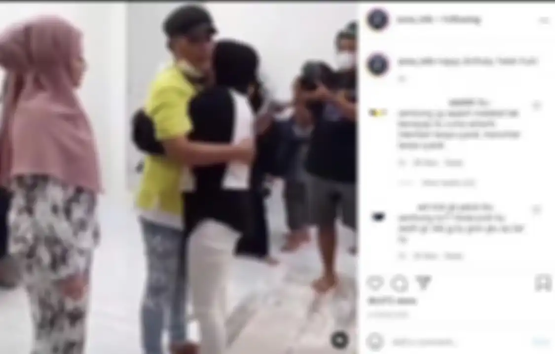 Masalah Nathalie Holscher dan Putri Delina tampaknya belum selesai. Sikapnya di momen ulang tahun anak Sule jadi sorotan.
