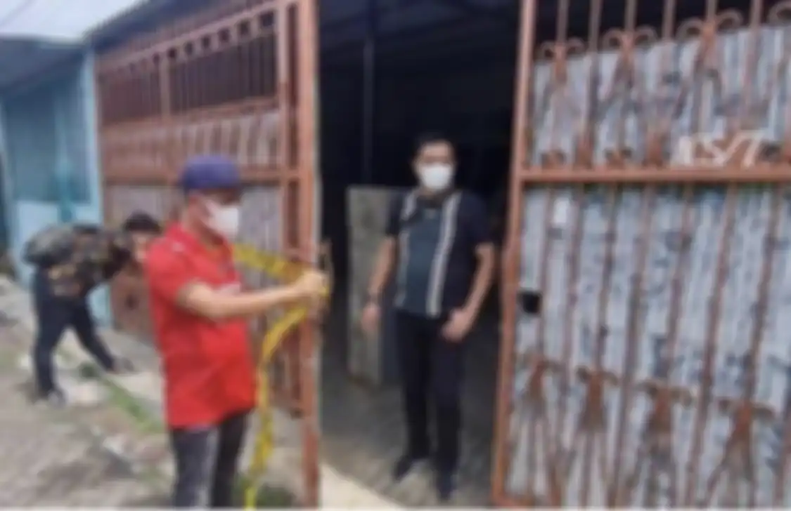 Rumah satu keluarga tewas di Kalideres ditaburi bubuk kopi. Dokter forensik curiga sosok ini jadi pelaku pembunuhan. 