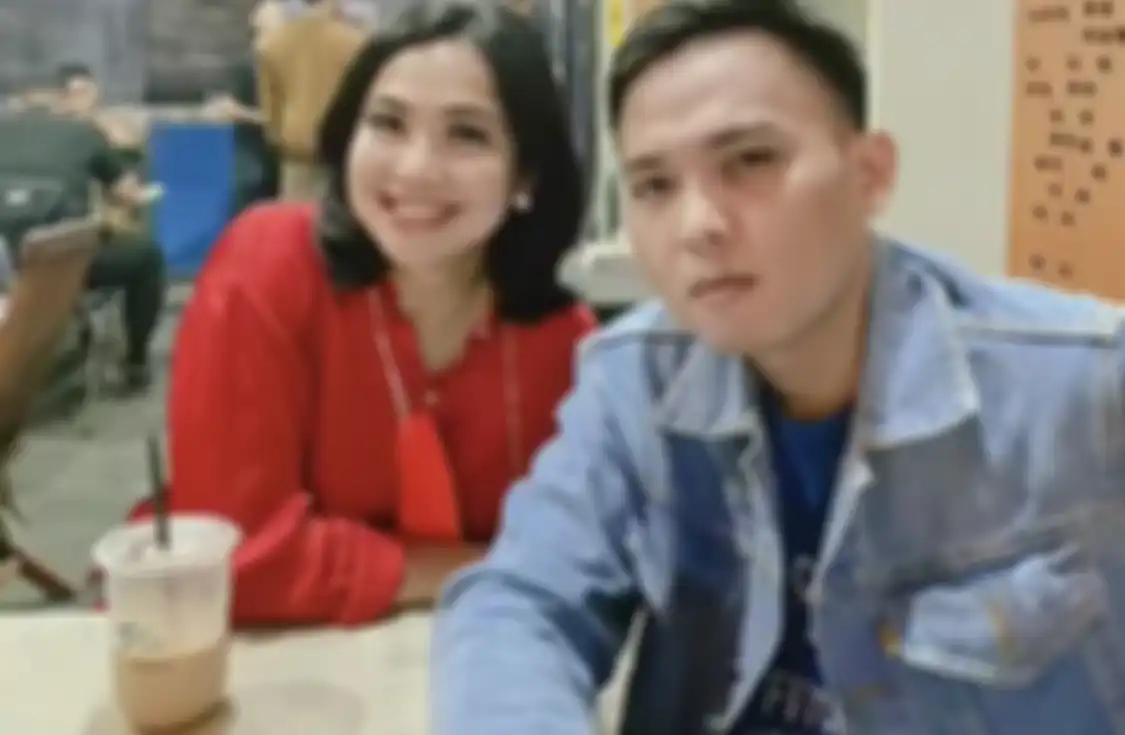 Ramalan anak indigo Hard Gumay bikin foto Andhika Pratama langsung digeruduk. Mata batin Hard Gumay lihat Vanessa Angel terguling-guling.