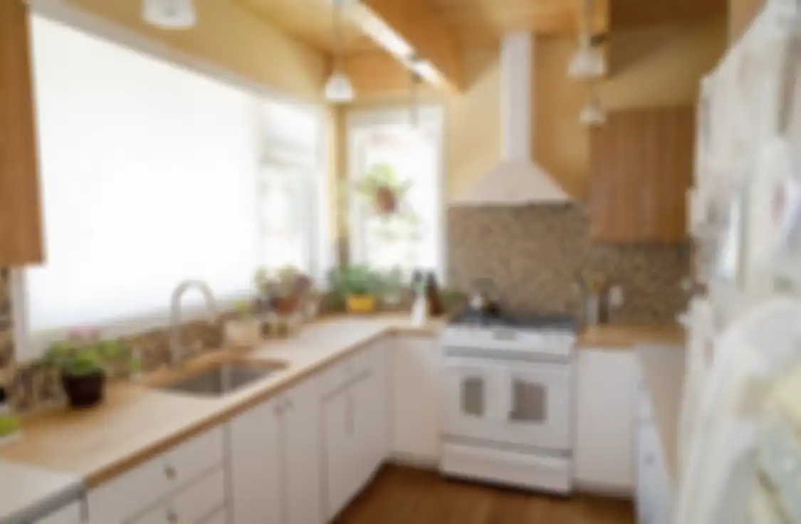 Desain dapur sederhana yang tampil keren dibuat dengan model ramah lingkungan. Foto estetiknya menjadi rujukan.