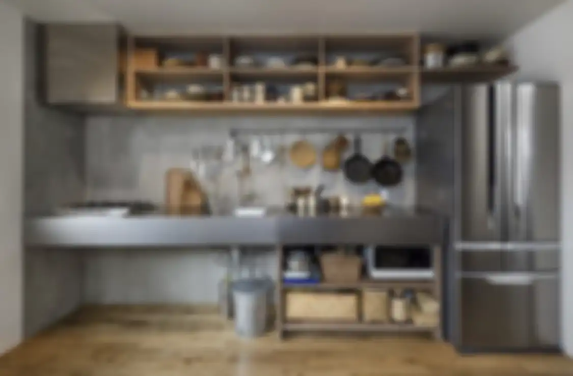 Desain kolong dapur sederhana nerhasil bikin Ibu-ibu melongo. Area memasak tanpa kitchen set tampak cantik. 7 foto aplikasinya jadi bukti.